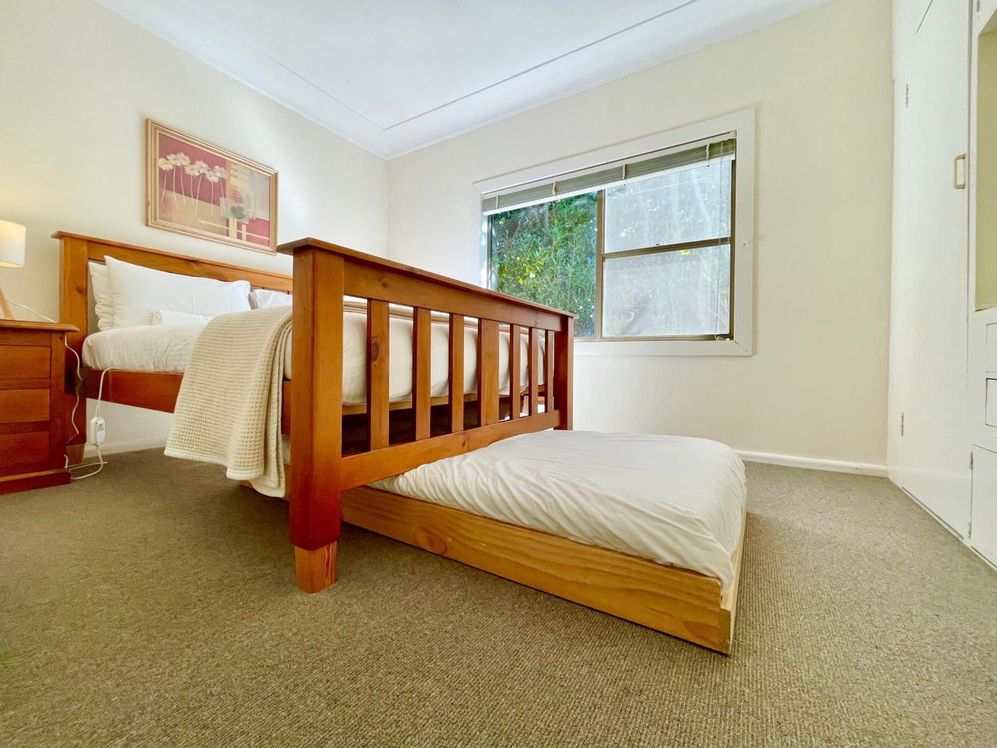 Raspberry Terrace Of Leura
